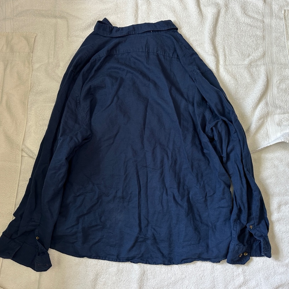 Men's Banana Republic Button Down Shirt - Picture 2 of 3